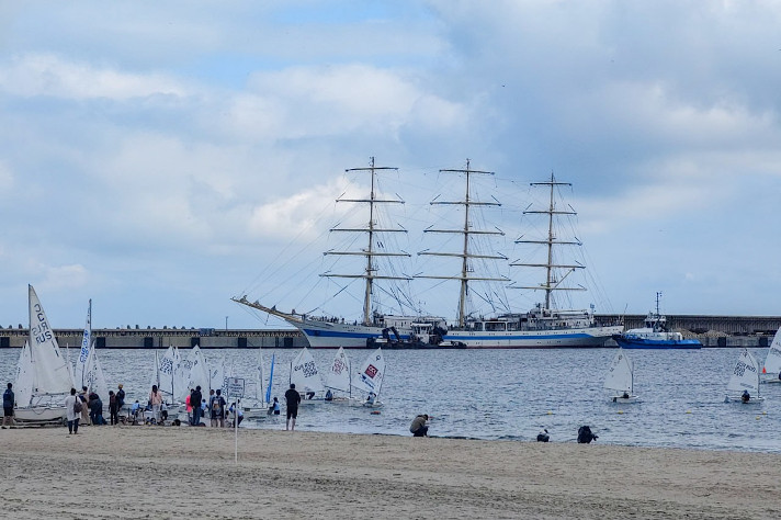 Парусник "Мир"