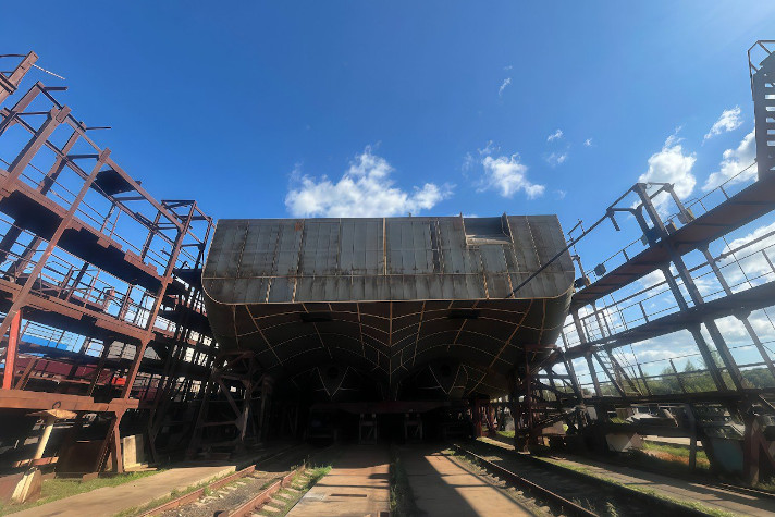 Сборка корпуса сухогруза проекта RSD59ARC