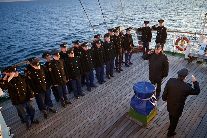 Учебная смена на паруснике "Надежда"