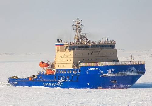 Ледокол 'Владивосток' вышел на работу в Финский залив