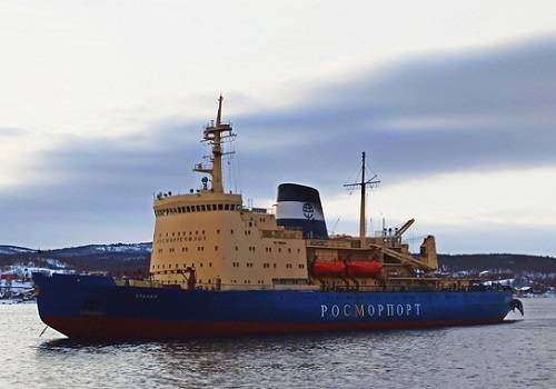 Ледокол 'Красин' отправлен для обеспечения проводок судов на трассах Севморпути