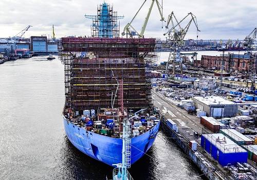 Балтийский завод начал швартовные испытания атомного ледокола 'Сибирь'