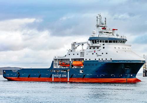 ПАО 'Газпром нефть' арендовало для проекта 'Приразломное' новое ледокольное судно