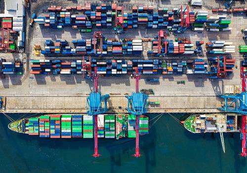 Китайские порты предлагают судоходным компаниям скидки