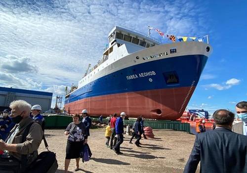 На Невском ССЗ состоялся спуск на воду грузопассажирского судна 'Павел Леонов'
