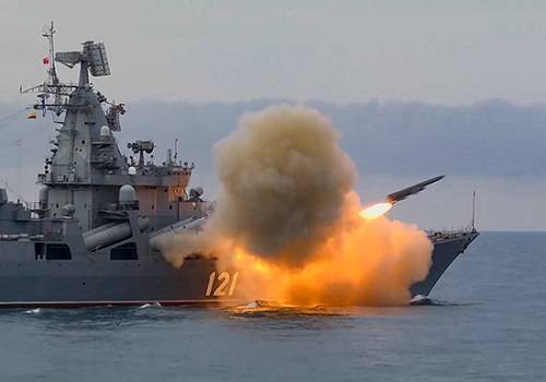 Крейсер 'Москва' впервые в истории выполнил ракетную стрельбу комплексом 'Базальт'
