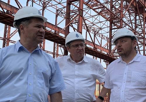 Якутский премьер Андрей Тарасенко намерен ликвидировать отставание в постройке Жатайской верфи