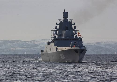 'Адмирал Горшков' выполнит артиллерийские стрельбы у полуострова Рыбачий