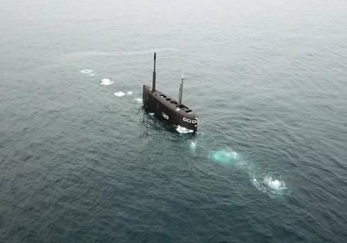 Подводная лодка 'Колпино' провела торпедные стрельбы