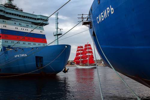 На ледоколах 'Сибирь' и 'Арктика' проведены  предпусковые партнерские проверки 