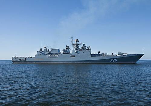 Фрегат 'Адмирал Макаров' отразил воздушную атаку условного противника в Средиземном море