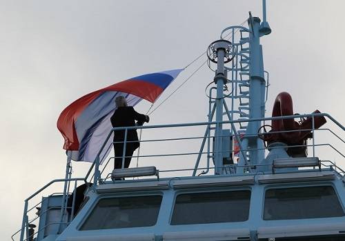 На ледоколе 'Арктика' поднят российский флаг