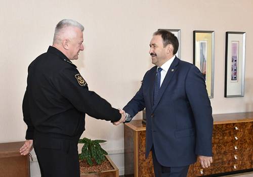Главком ВМФ и премьер Татарстана обсудили военное кораблестроение