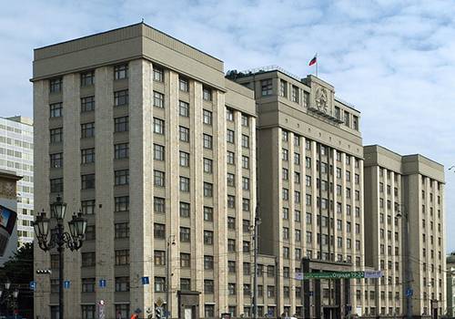 Госдума наделила правительство правом допускать к работе на Севморпути суда под иностранным флагом