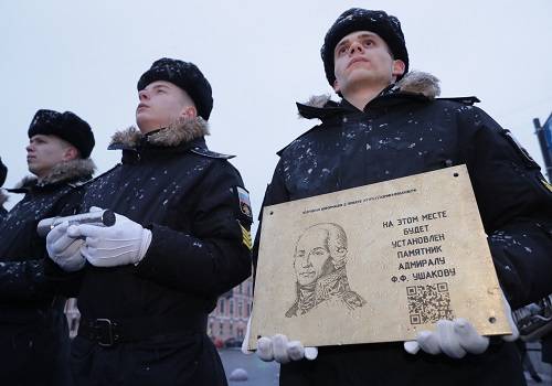 В Петербурге установили закладной камень на месте будущего памятника адмиралу Федору Ушакову