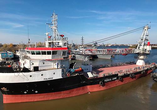 ГК 'Каспийская энергия' сдала крановое судно для работы на туркменском шельфе