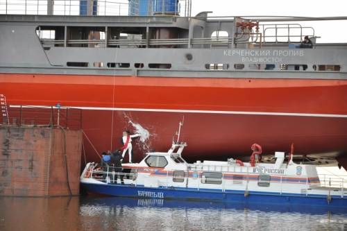 АСЗ просит сдвинуть сроки сдачи и увеличить финансирование судна 'Керченский пролив'
