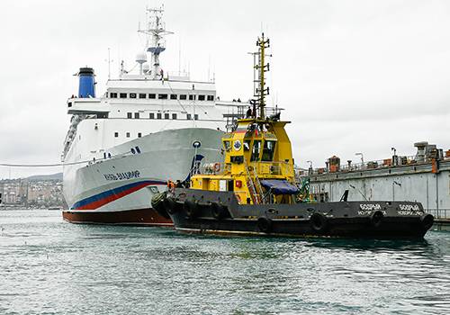 Круизное судно 'Князь Владимир' спущено на воду после ремонта