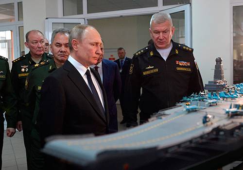 Владимир Путин ознакомился с проектом авианосца 'Ламантин'