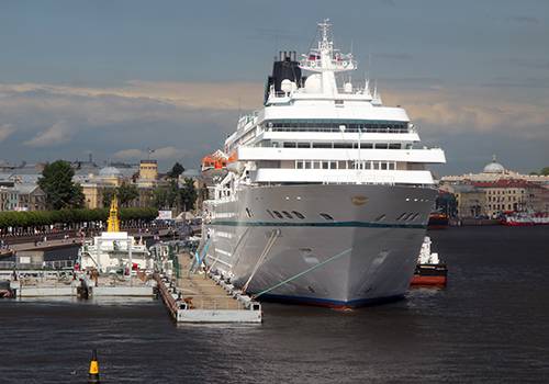 В порту Владивостока углубят дно для захода круизных лайнеров