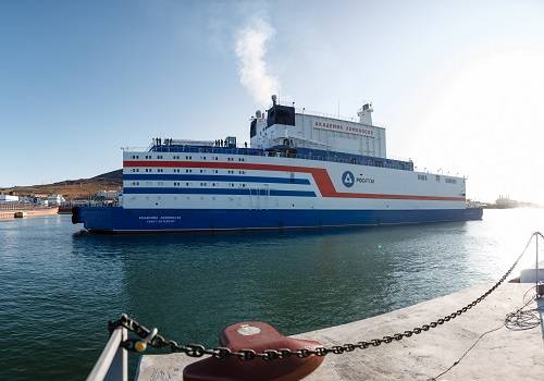 Для доставки плавучих энергоблоков по Севморпути разработают полупогружное транспортное судно
