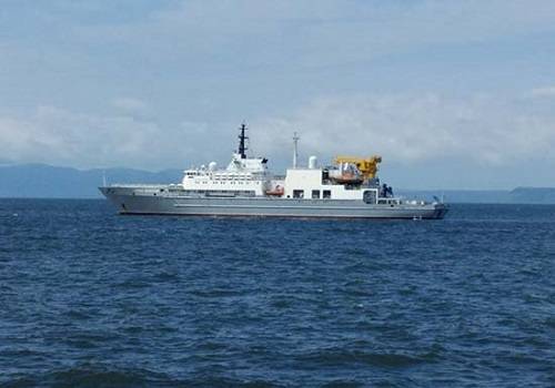 Спасательное судно 'Игорь Белоусов' отработало оказание помощи аварийной подлодке