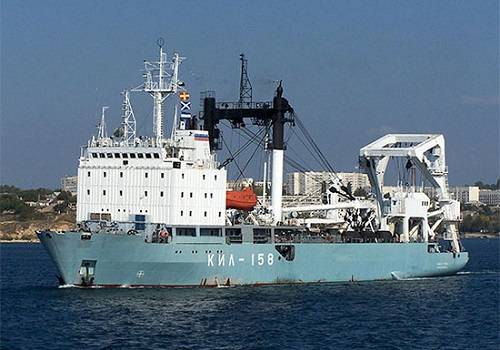 Килекторное судно 'КИЛ-158' возвращается из Средиземного моря