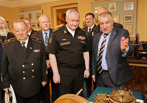 Главком ВМФ открыл мемориальный кабинет-музей А.С. Попова в Кронштадте