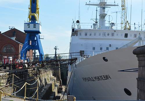 На Кронштадтском морском заводе прокомментировали инцидент с гидрографом 'Ромуальд Муклевич'