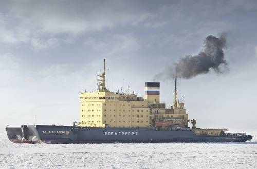 Ледокол 'Капитан Сорокин' приступил к работе в Финском заливе