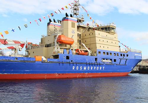 За проектирование ледокола на СПГ для Росморпорта борются две компании
