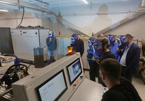 Корабелы Балтийского завода посетили Институт лазерных и сварочных технологий