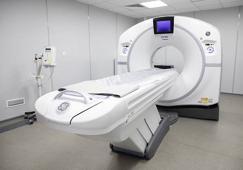 Корабелы 'Звезды' передали компьютерный томограф в больницу города Большой Камень