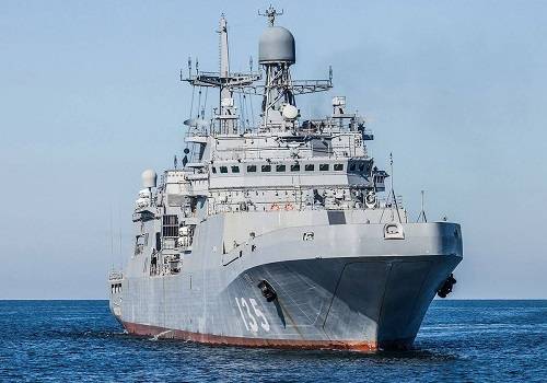 БДК 'Иван Грен' войдет в состав ВМФ РФ в конце июня 2018 года