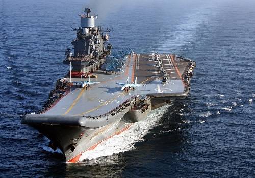 На 'Адмирале Кузнецове' начали обновлять судовые гидроустановки