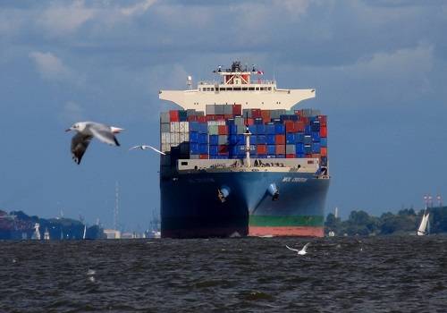 РС обсудил контейнерные перевозки на международном уровне