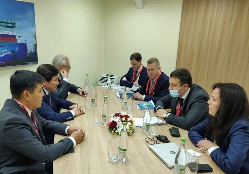 ОСК и 'Казмортрансфлот' подписали соглашение о сотрудничестве в области судостроения