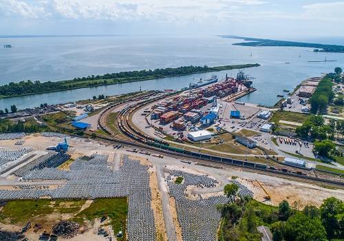 По итогам первого полугодия грузооборот морских портов России вырос на 0,3%