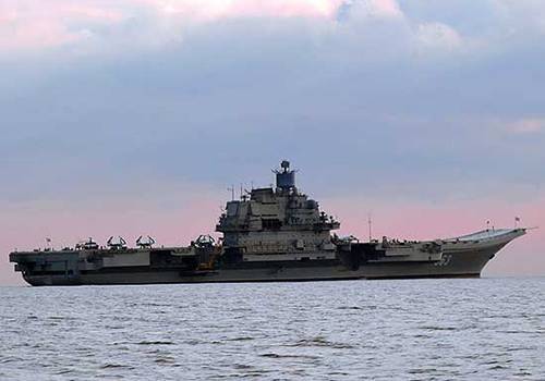 ОСК оценила ущерб от пожара на 'Адмирале Кузнецове' в 350 млн рублей
