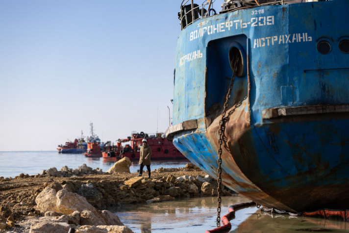 Исковые требования Росприроднадзора к владельцам затонувших в Керченском проливе танкеров составили почти 85 млрд рублей