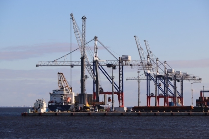 Мощности российских морских портов увеличились за год на 36,6 млн тонн