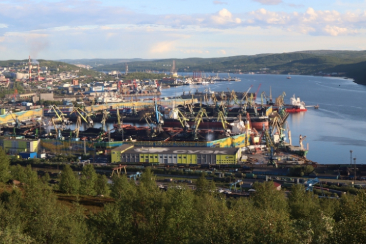 Грузооборот Мурманского морского торгового порта в октябре снизился в 2,7 раза