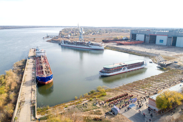 На Астраханских верфях ОСК строится 11 судов различного класса и назначения