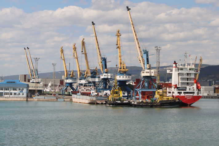 За 10 месяцев грузооборот морских портов России сократился на 0,1%