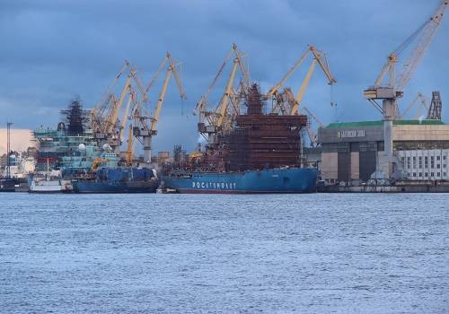Балтийский завод страхует атомные ледоколы