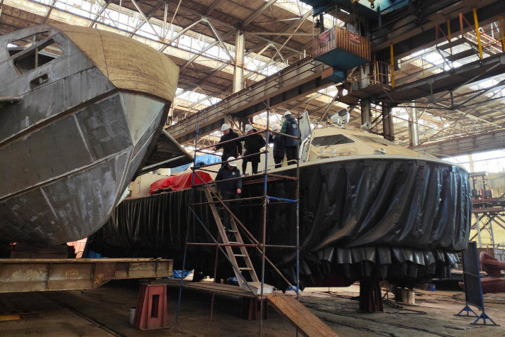 Хабаровский судостроительный завод сменил собственника