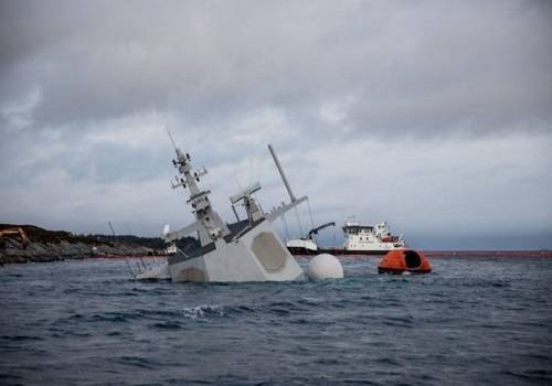 Получивший повреждение во время учений норвежский фрегат затонул