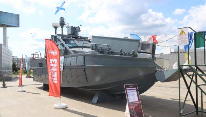 На форуме 'Армия' показали полностью импортозамещенный десантно-штурмовой катер