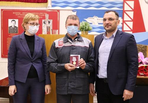 Сотрудники 'Красного Сормова' награждены в память 800-летия Нижнего Новгорода