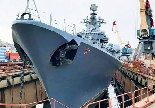 Ракетный крейсер 'Варяг' будет отремонтирован в сухом доке 'Дальзавода'